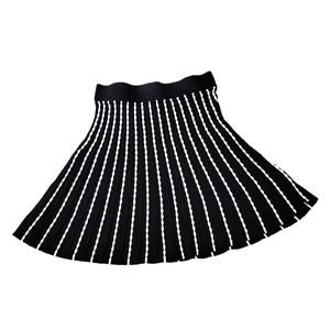 EUC Ellen Tracy women's stripped sweater circle skirt, black & white